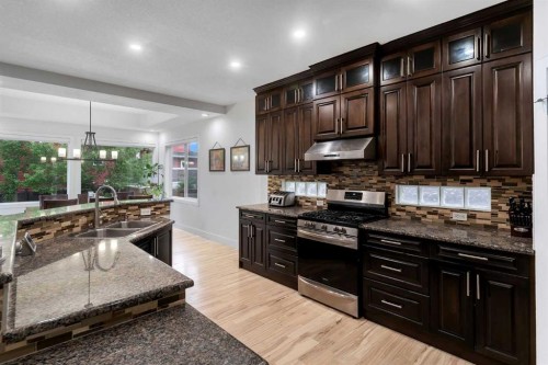 109 Evanscove Heights, Calgary, AB - Indoor Photo Showing Kitchen With Double Sink With Upgraded Kitchen
