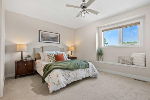 19 Macewan Meadow Crescent Nw, Calgary, AB - Indoor Photo Showing Bedroom