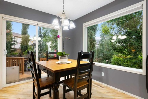131 Valley Stream Close Nw, Calgary, AB - Indoor Photo Showing Dining Room