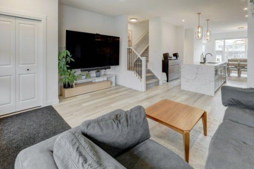 174 Rowley Gate Nw, Calgary, AB - Indoor Photo Showing Living Room