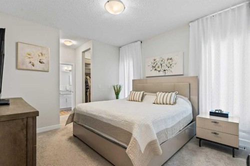 119 Walgrove Green Se, Calgary, AB - Indoor Photo Showing Bedroom