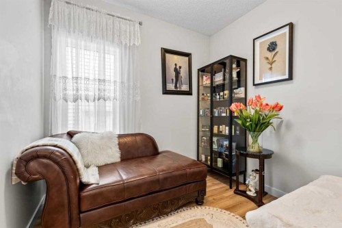 119 Walgrove Green Se, Calgary, AB - Indoor Photo Showing Bedroom