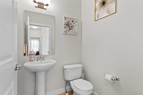 119 Walgrove Green Se, Calgary, AB - Indoor Photo Showing Bathroom