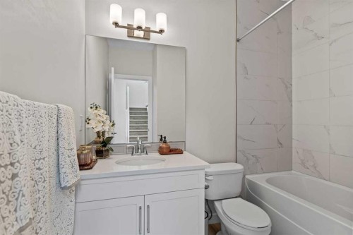 119 Walgrove Green Se, Calgary, AB - Indoor Photo Showing Bathroom