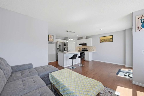 33 Saddlecrest Close Ne, Calgary, AB - Indoor Photo Showing Living Room