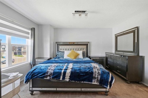 33 Saddlecrest Close Ne, Calgary, AB - Indoor Photo Showing Bedroom