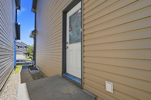 33 Saddlecrest Close Ne, Calgary, AB - Outdoor With Exterior