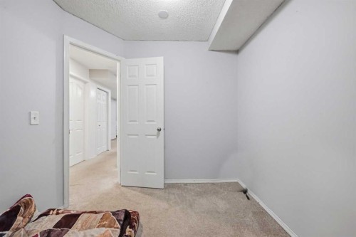 33 Saddlecrest Close Ne, Calgary, AB - Indoor Photo Showing Other Room