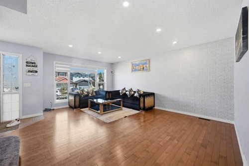 33 Saddlecrest Close Ne, Calgary, AB - Indoor