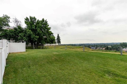 316 Queenston Heights Se, Calgary, AB - Outdoor With View