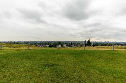 316 Queenston Heights Se, Calgary, AB - Outdoor With View