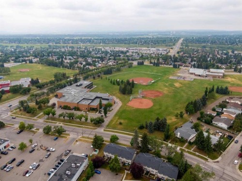 316 Queenston Heights Se, Calgary, AB - Outdoor With View