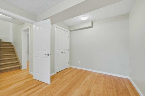 98 Elgin Meadows Circle Se, Calgary, AB - Indoor Photo Showing Other Room