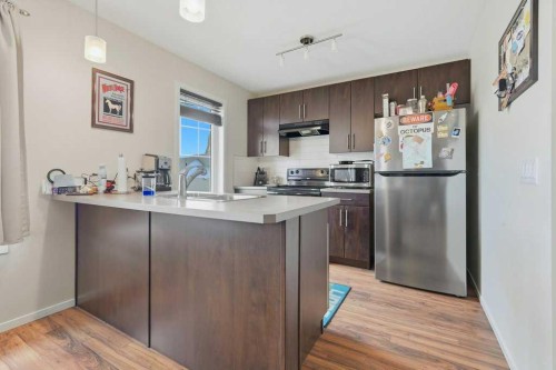 98 Elgin Meadows Circle Se, Calgary, AB - Indoor Photo Showing Kitchen