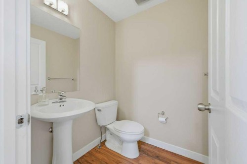 98 Elgin Meadows Circle Se, Calgary, AB - Indoor Photo Showing Bathroom