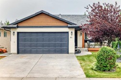 61 West Edge Road  Cochrane, AB T4C 1M7
