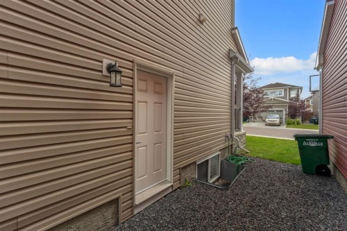 121 Osborne Common Sw, Airdrie, AB - Outdoor With Exterior