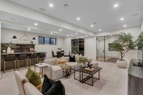 4112 17 Street Sw, Calgary, AB - Indoor