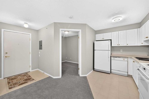 3337-6818 Pinecliff Grove Ne, Calgary, AB 