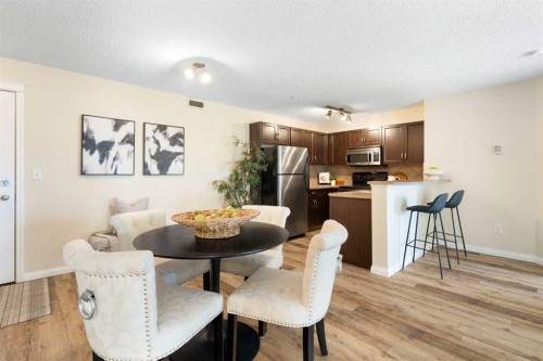 5209-69 Country Village Manor Ne, Calgary, AB - Indoor Photo Showing Dining Room