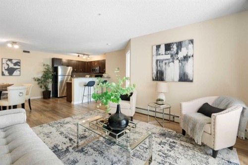 5209-69 Country Village Manor Ne, Calgary, AB - Indoor Photo Showing Living Room