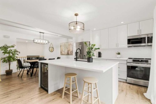 3909 Point Mckay Road Nw, Calgary, AB - Indoor Photo Showing Kitchen With Upgraded Kitchen