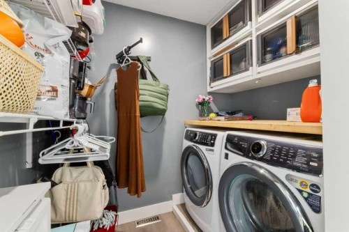 3909 Point Mckay Road Nw, Calgary, AB - Indoor Photo Showing Laundry Room