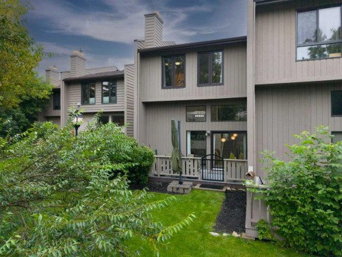 3909 Point Mckay Road Nw, Calgary, AB - Outdoor