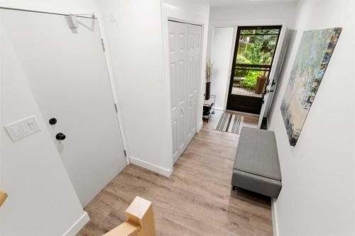 3909 Point Mckay Road Nw, Calgary, AB - Indoor Photo Showing Other Room
