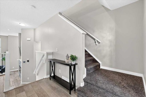 25 Masters Street Se, Calgary, AB - Indoor Photo Showing Other Room