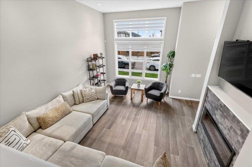 25 Masters Street Se, Calgary, AB - Indoor