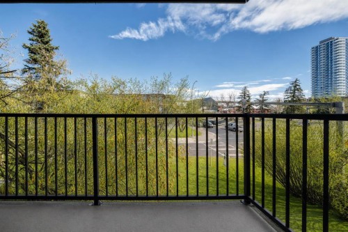 32-1703 11 Avenue Sw, Calgary, AB - Outdoor With View