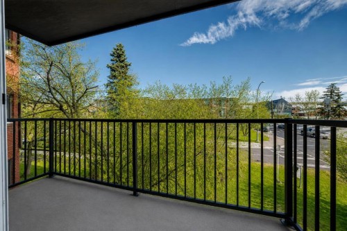 32-1703 11 Avenue Sw, Calgary, AB - Outdoor With View