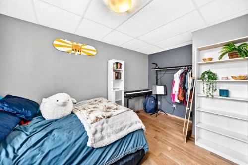 960 Copperfield Boulevard Se, Calgary, AB - Indoor Photo Showing Bedroom