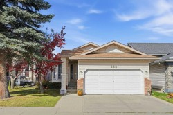 866 Applewood Drive SE Calgary, AB T2A 7R6