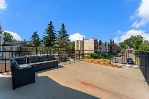 1707 23 Avenue Sw, Calgary, AB - Outdoor