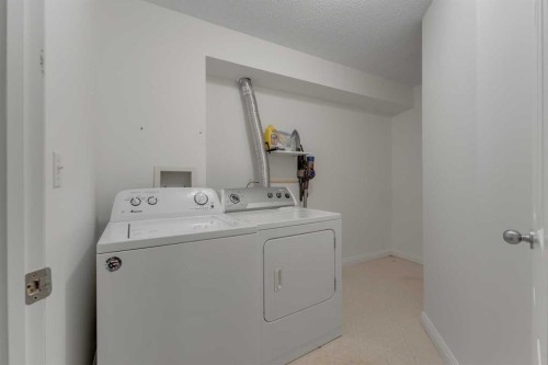1707 23 Avenue Sw, Calgary, AB - Indoor Photo Showing Laundry Room