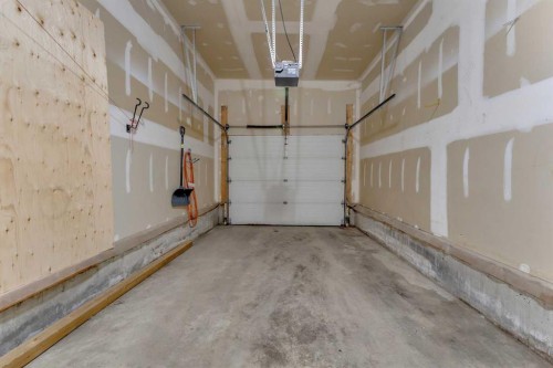 1707 23 Avenue Sw, Calgary, AB - Indoor Photo Showing Garage