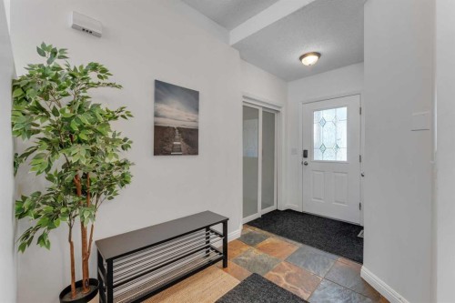 1707 23 Avenue Sw, Calgary, AB - Indoor Photo Showing Other Room