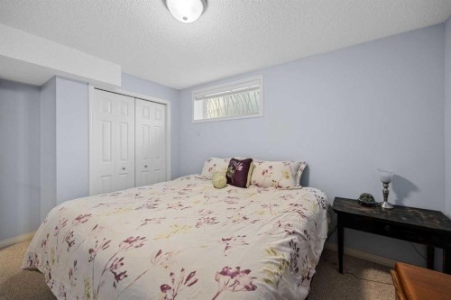 354 West Creek Springs, Chestermere, AB - Indoor Photo Showing Bedroom