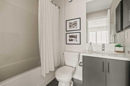  - Indoor Photo Showing Bathroom