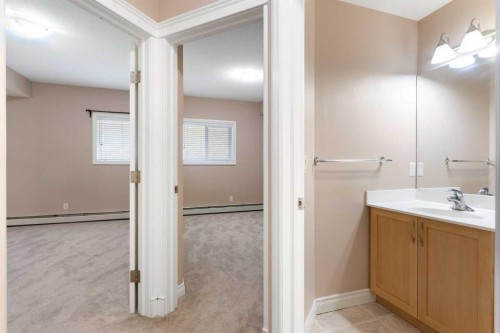 103-1606 4 Street Nw, Calgary, AB - Indoor Photo Showing Bathroom