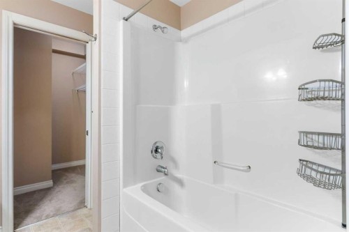103-1606 4 Street Nw, Calgary, AB - Indoor Photo Showing Bathroom