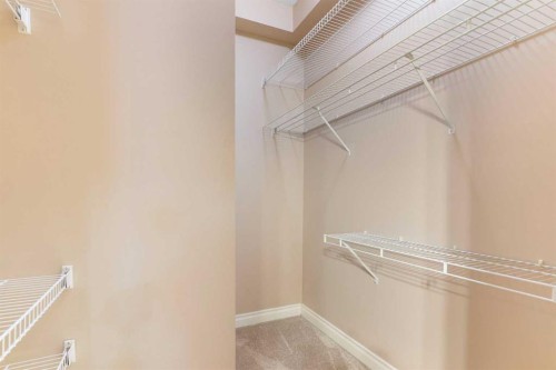 103-1606 4 Street Nw, Calgary, AB - Indoor With Storage
