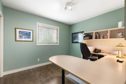 311 Woodhaven Bay Sw, Calgary, AB - Indoor