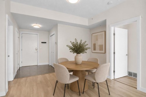 1102-788 12 Avenue Sw, Calgary, AB - Indoor Photo Showing Dining Room
