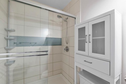 1102-788 12 Avenue Sw, Calgary, AB - Indoor Photo Showing Bathroom
