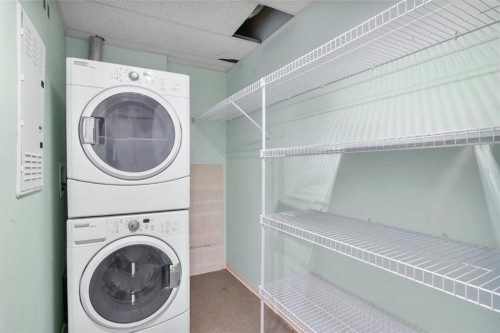 1102-788 12 Avenue Sw, Calgary, AB - Indoor Photo Showing Laundry Room