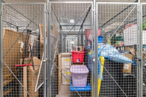 1102-788 12 Avenue Sw, Calgary, AB - Indoor With Storage