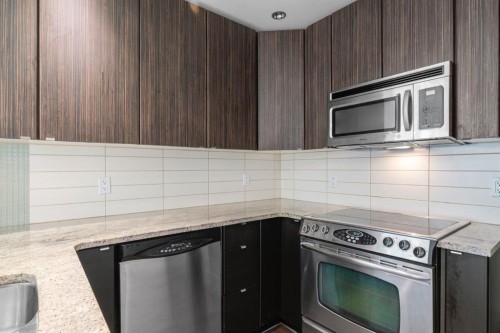 1102-788 12 Avenue Sw, Calgary, AB - Indoor Photo Showing Kitchen With Stainless Steel Kitchen